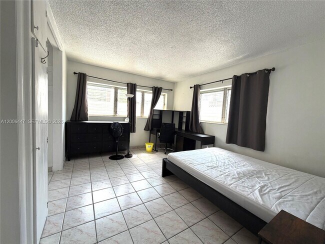 Photo - 1430 NE 170th St Unit 225