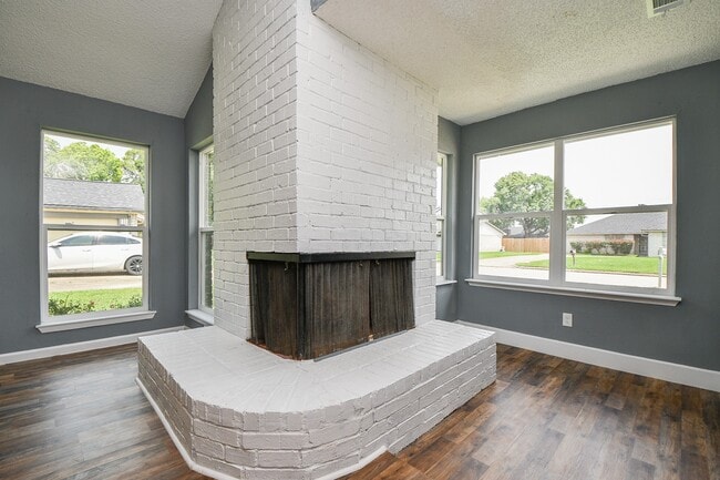 Photo - 17022 Quail Park Dr