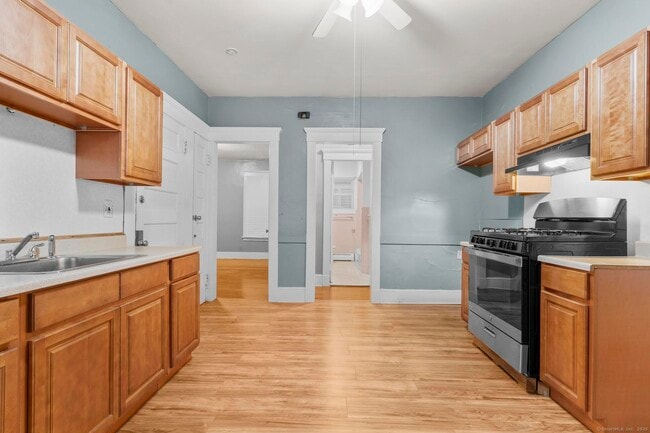 Building Photo - 379 Winthrop Ave Rental