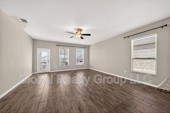 Photo - 10426 Rosalina Lp