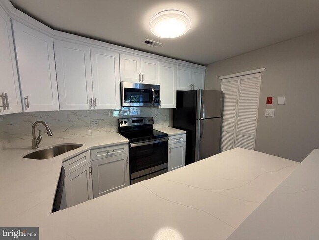 Photo - 4306 Aberdeen Dr