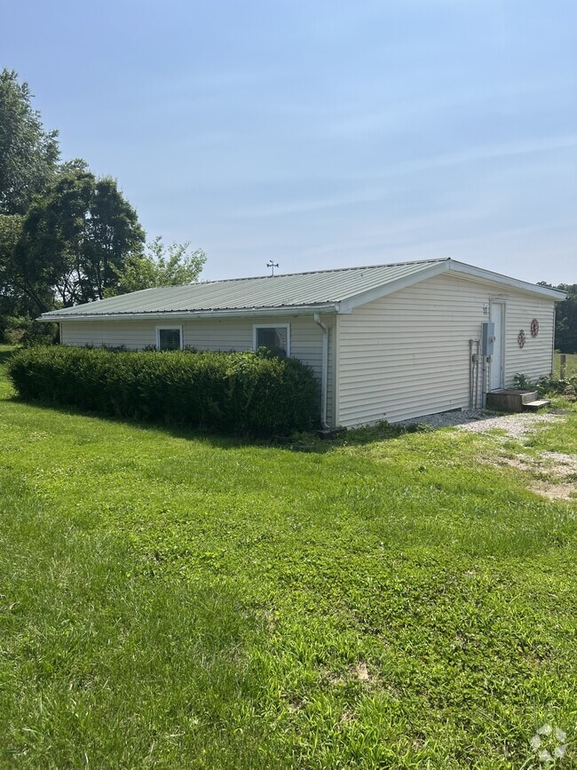 Building Photo - 355 Oak Hill Rd Rental