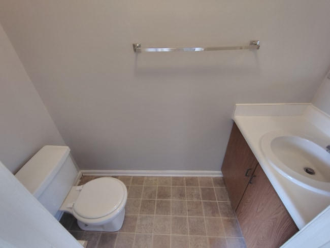 Photo - 16 Duiguid Dr Unit 07 Duiguid