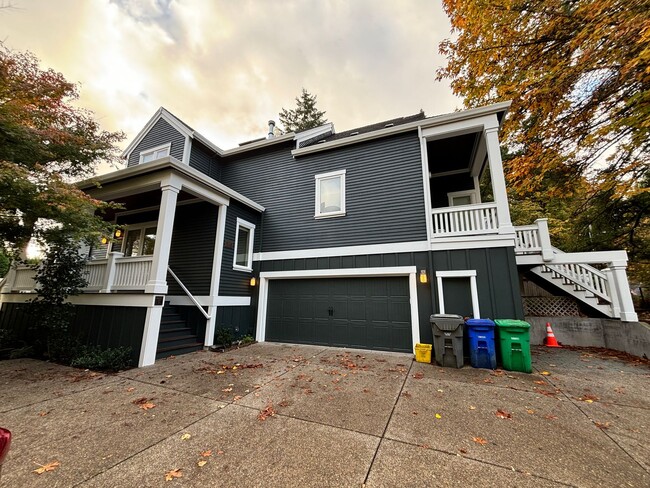 Beautiful Craftsman Style Home Close to OHSU - Beautiful Craftsman Style Home Close to OHSU