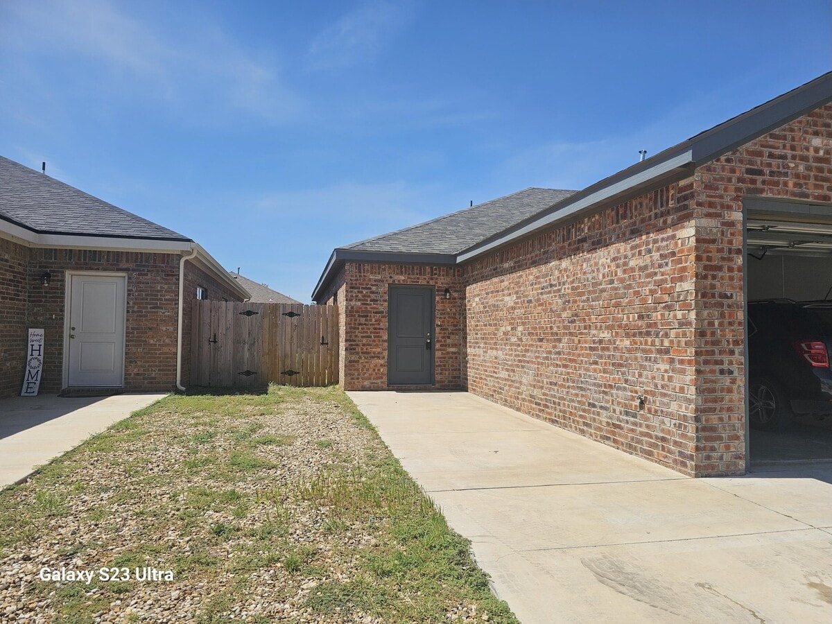Photo - 5705 Kemper St Townhome
