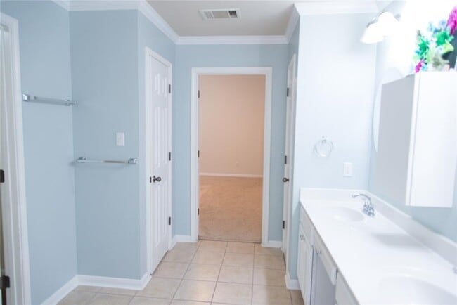 Photo - 808 Broken Trace Ct