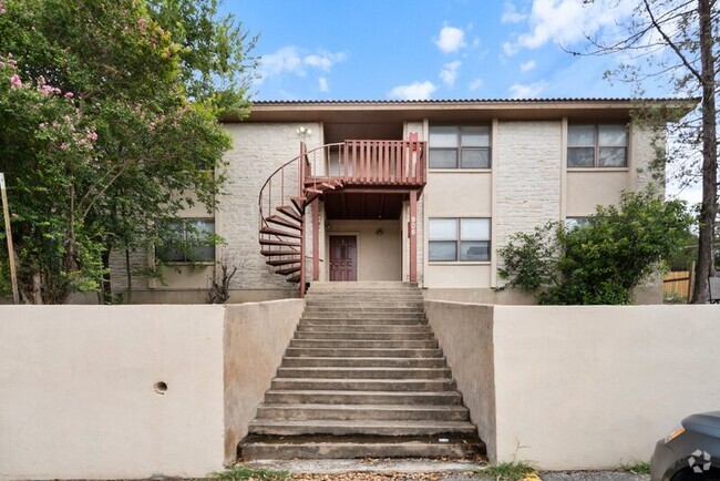 Building Photo - 906 N LBJ Dr Unit APT3