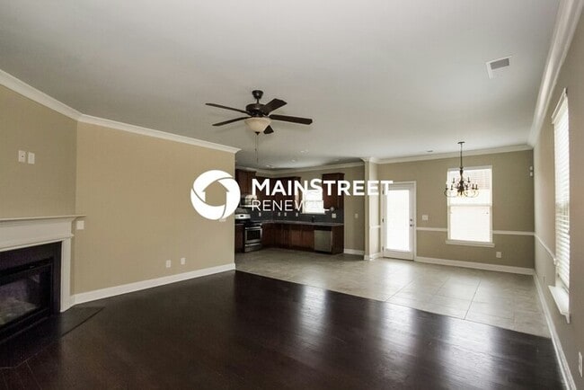 Photo - 3 Bedroom Pet-Friendly Home in Decatur, GA with Main Street Renewal
