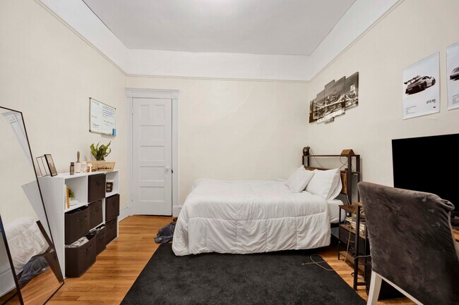 Photo - 2522 N Burling, Unit 2, Chicago, IL 60614-2 Unit 2