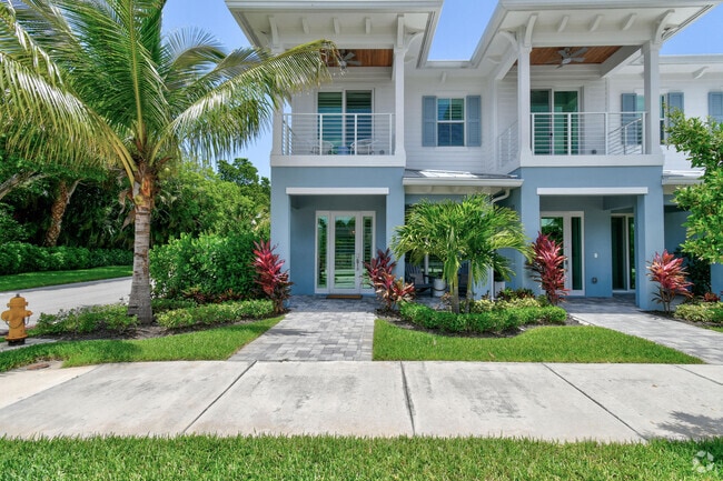 Building Photo - 4650 SE Manatee Way Rental