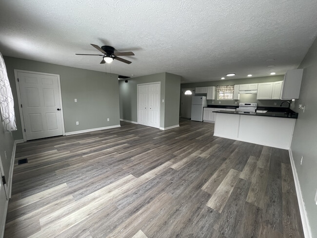 Photo - 101 Gibbons St