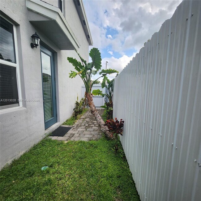 Photo - 13245 SW 271st Ter Unidad 1