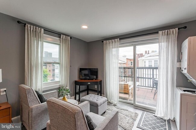 Photo - 1620 Mt Vernon St Unit 3