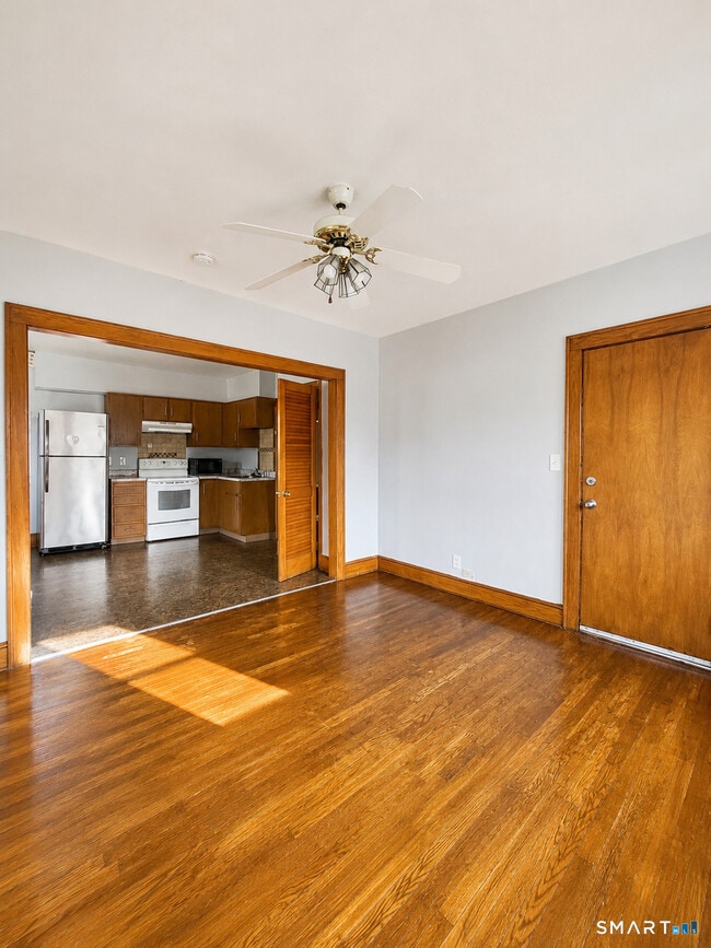 Photo - 1048 Broad St Unit 2A