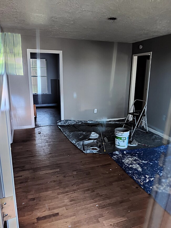 Photo - 1307 W Poplar Ave