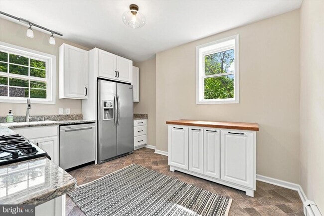 Photo - 1810 Mt Salem Ln