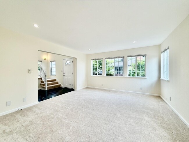 Photo - 712 Prospect Row