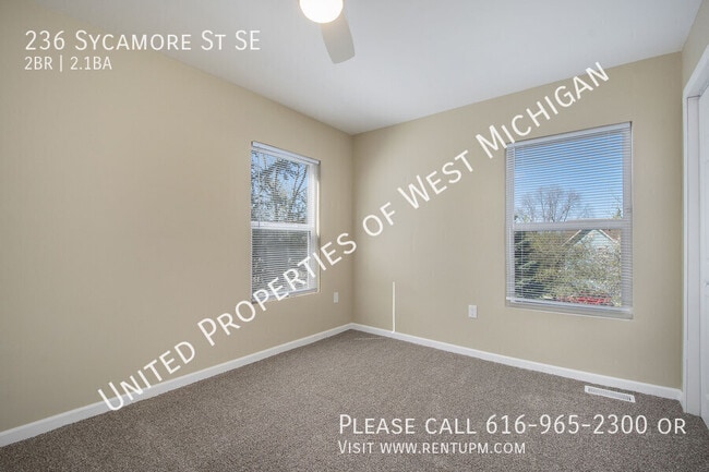 Photo - 236 Sycamore St SE