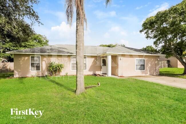 Photo - 1689 Cedro Ave