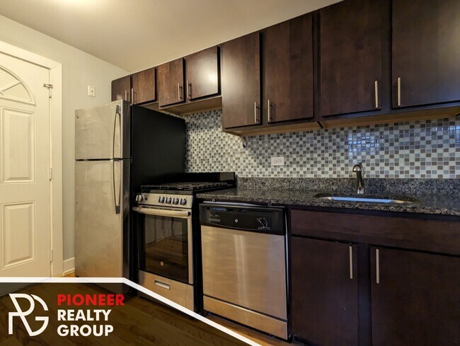 Photo - 2846 N Mildred Ave Unidad 2