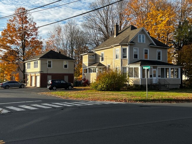 32 Washington st - 32 Washington St Unit 1