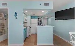 Photo - 9850 S Thomas Dr
