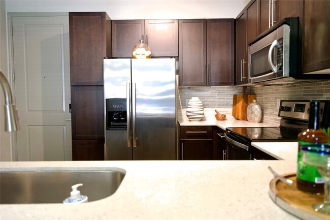 Photo - 3788 Richmond Ave. Unidad 1481