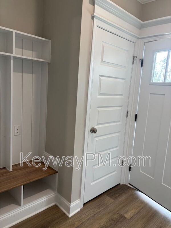 Photo - 2024 Denmark Ave SE