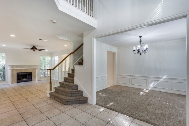 Photo - 2021 Broadleaf Dr