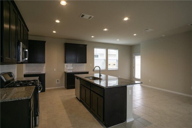 Photo - 179 White Dunes Dr