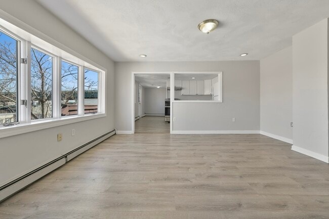 Photo - 10 Howell Ct