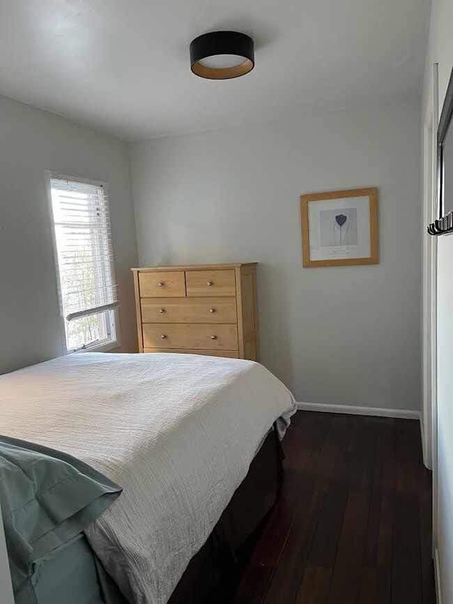 Bedroom with Queen Bed - 7356 S Miles Pl