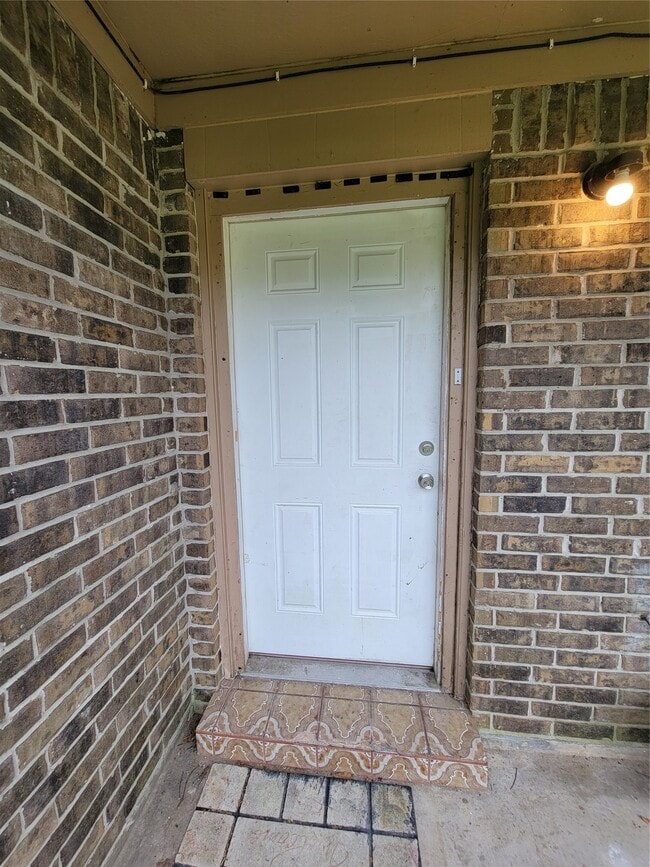 Photo - 2205 Velma St