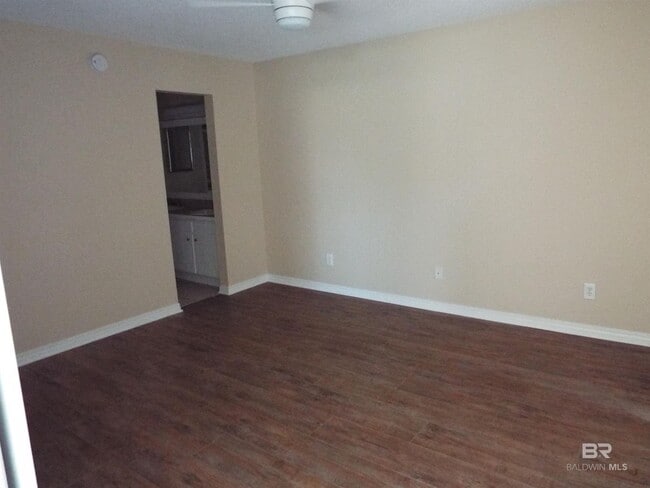 Photo - 200 Parma Dr