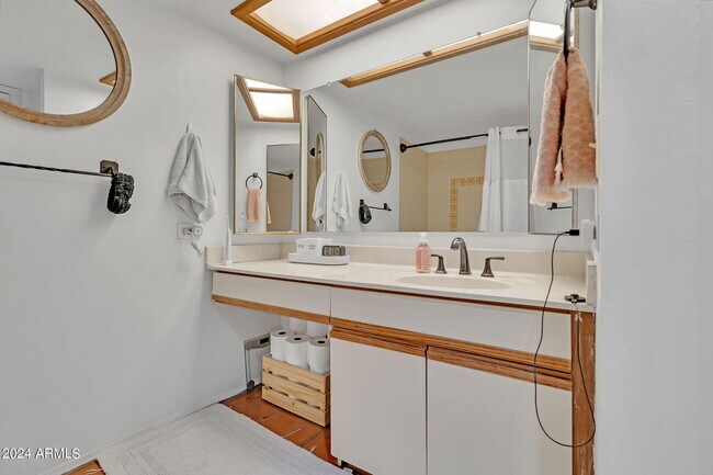 Photo - 10410 N Cave Creek Rd