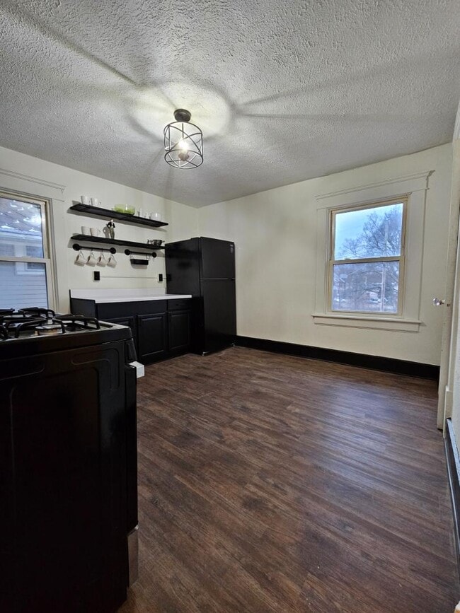 Photo - 115 Dawes Ave