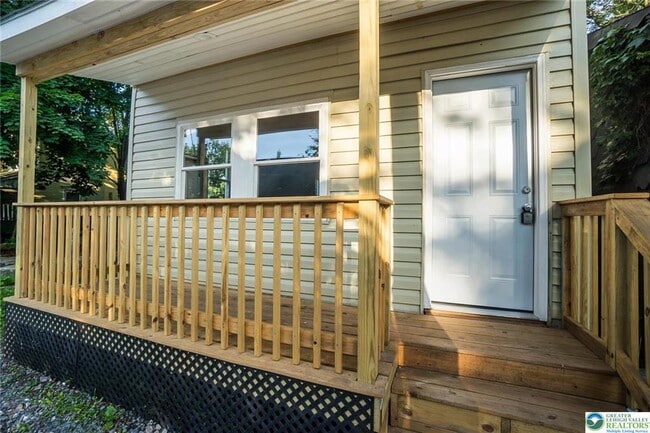Photo - 226 Fern St