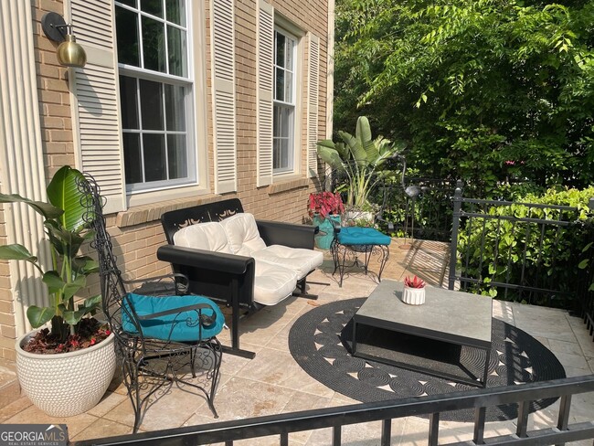 Photo - 524 Seminole Ave NE