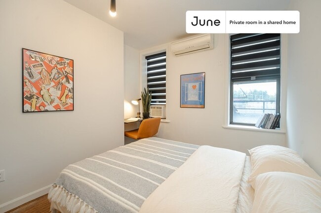 Room in Shared 3 bed/1 bath home in Chinatown