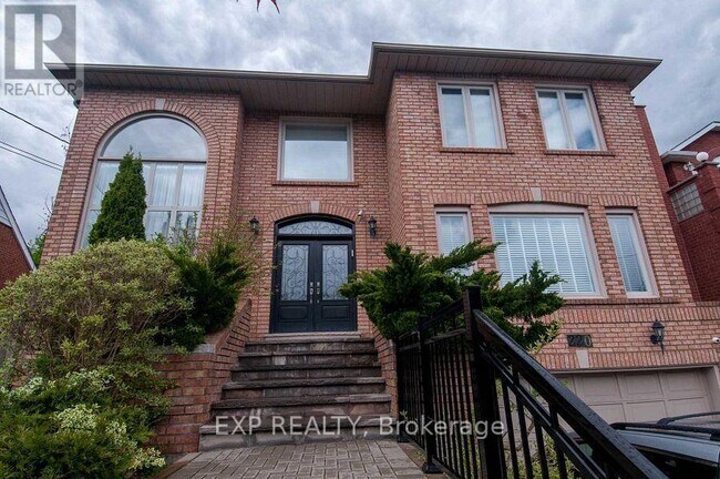 Photo - 220 Viewmount Ave