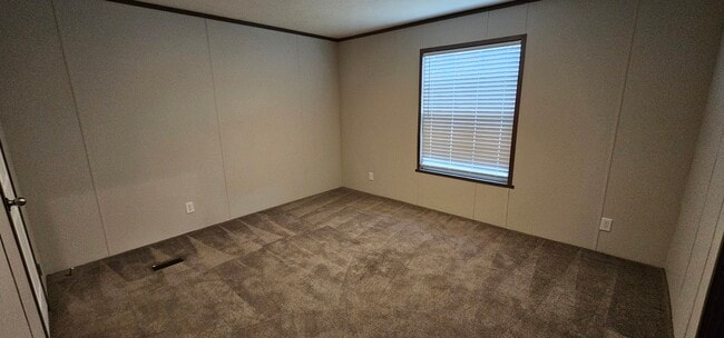 Photo - 256 Magnolia Pl