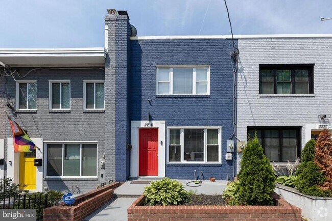 Building Photo - 2218 16th St NE Rental