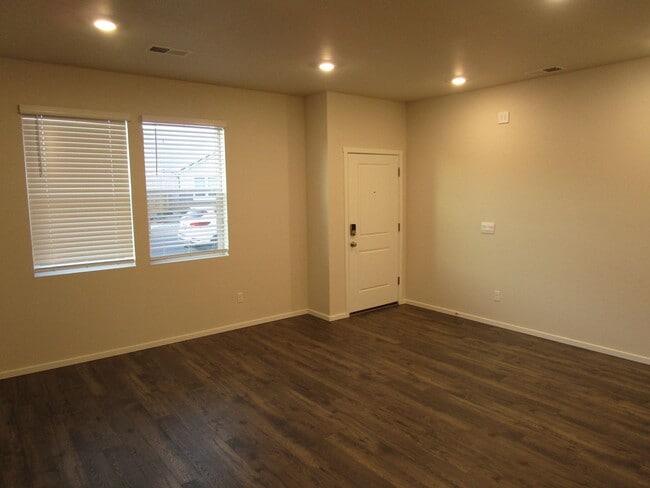 512 NE Union Loop