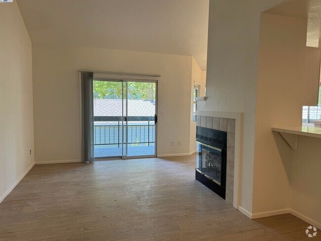 Building Photo - 7595 Canyon Meadows Cir Unit B Rental