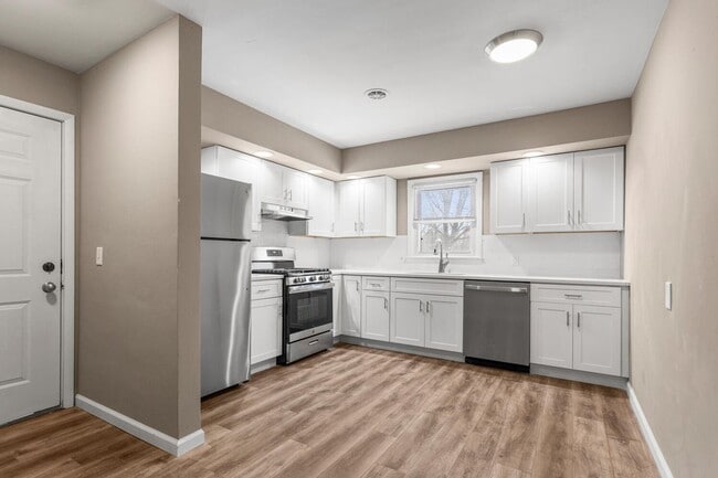 Photo - 305 N Elizabeth St Unit 3
