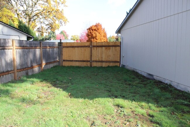 Photo - 4 Bed 2 Bath Hillsboro Ranch