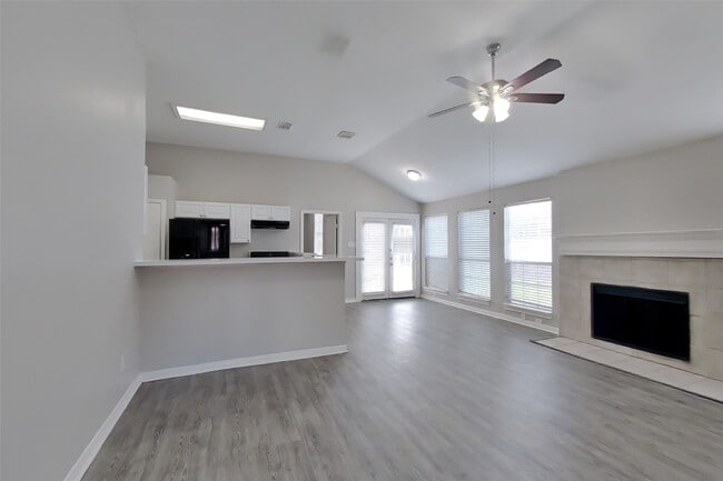 Building Photo - 18311 Autumn Trails Ln