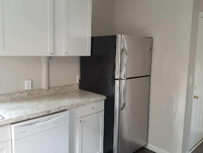 Photo - 158 E Northwood Ave