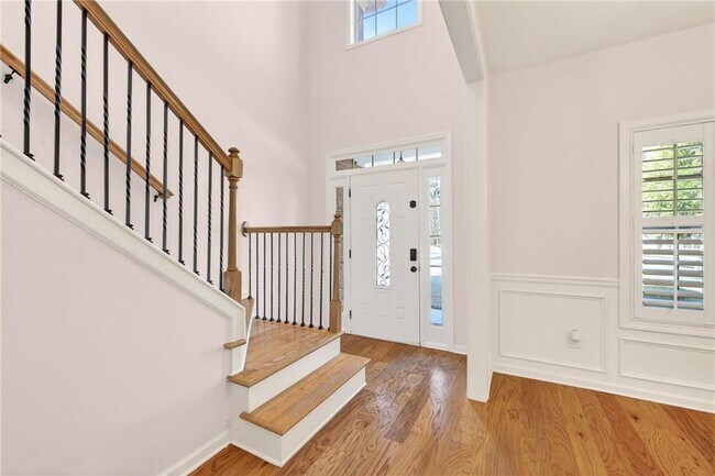 Photo - 1931 Gregory Run NE