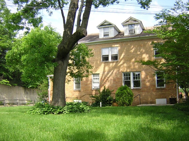 Outside - 4709 Rittenhouse St